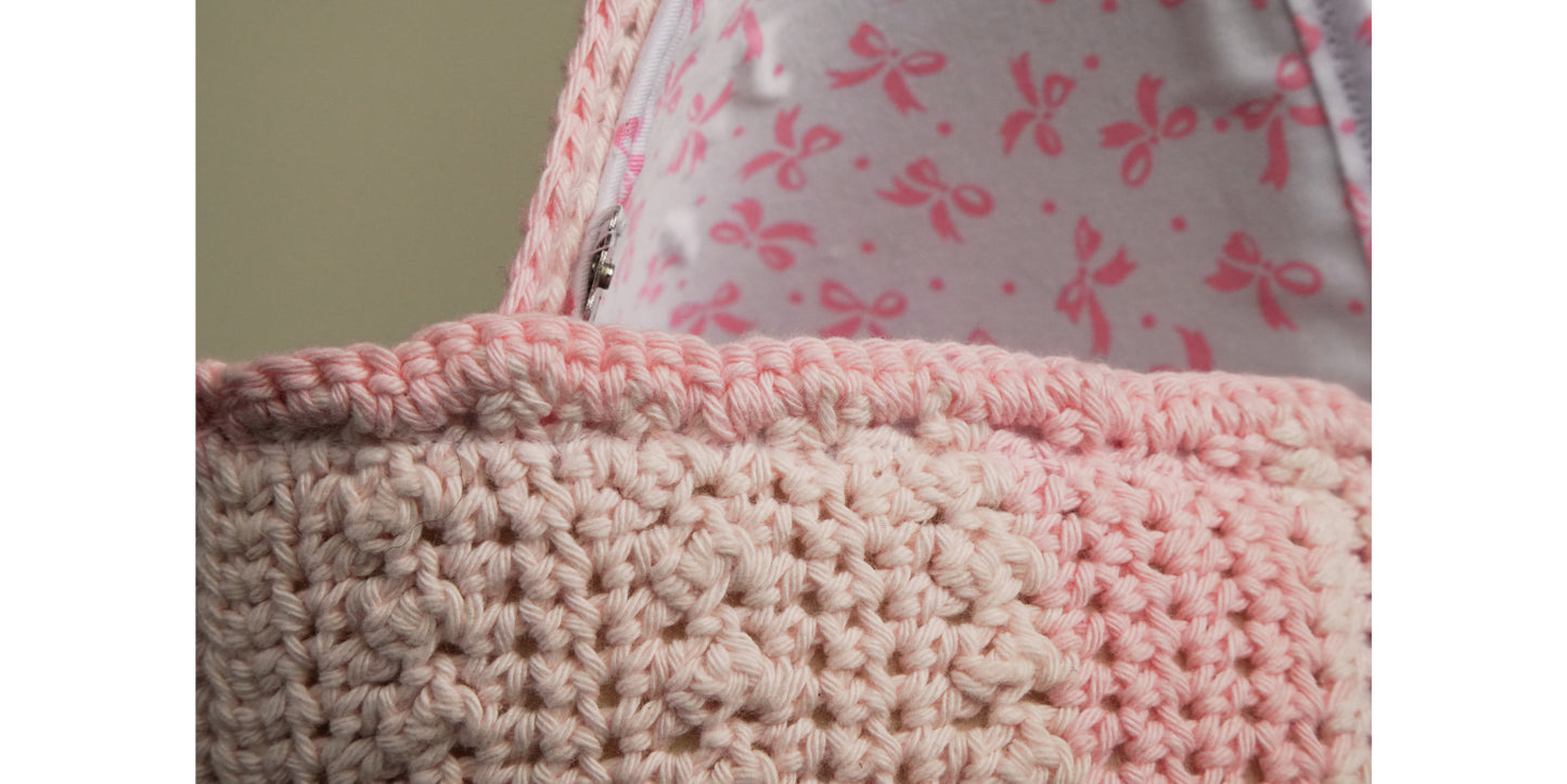Bláthín Crochet Clutch