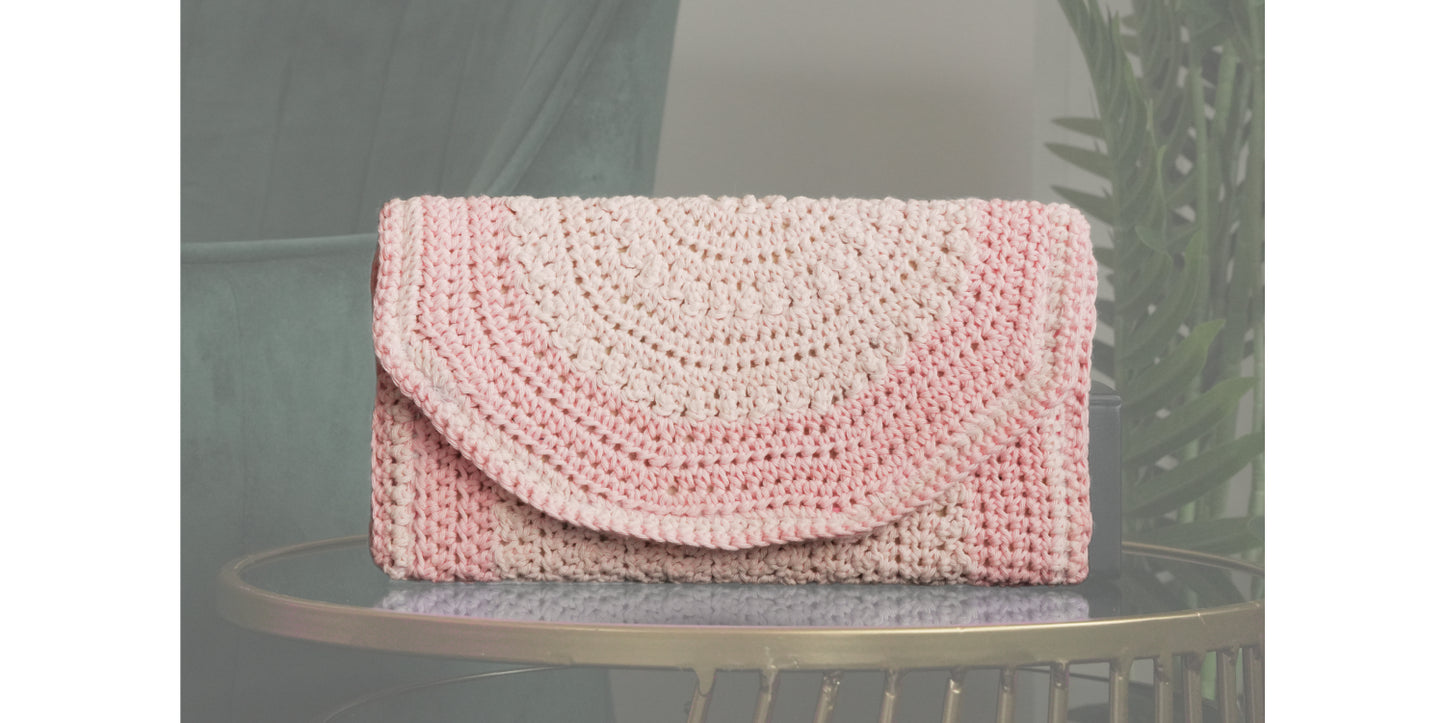Bláthín Crochet Clutch