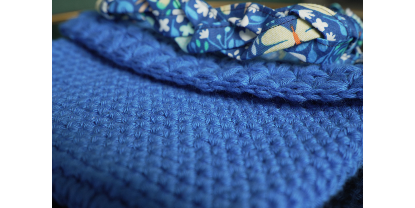 Draíocht Gorm Hand-Crocheted Clutch Bag